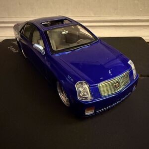 Jada Toys Dub City 2002 Cadillac CTS blue 1:24 diecast model car